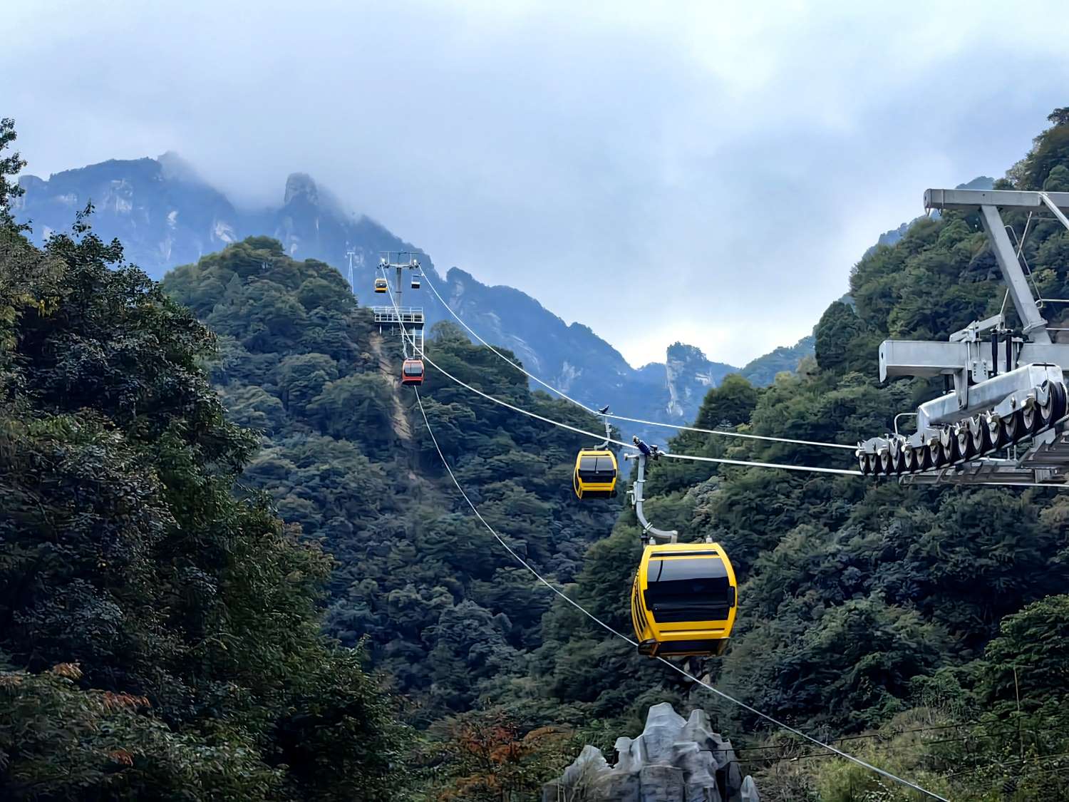 河南靈寶漢山索道 (1).jpg